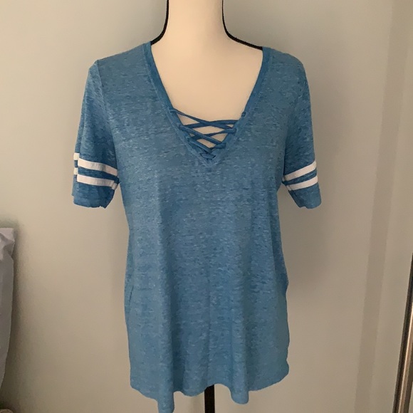 Sporty tee - Picture 2 of 5